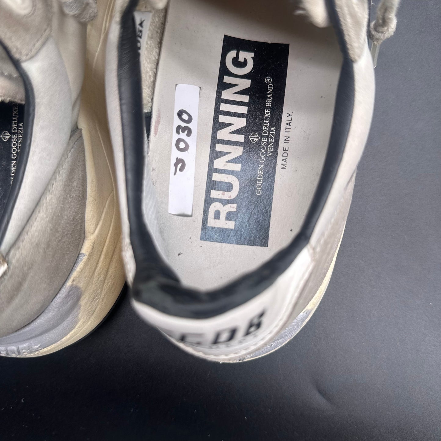 Golden Goose Running - Gris Noir Jaune J030