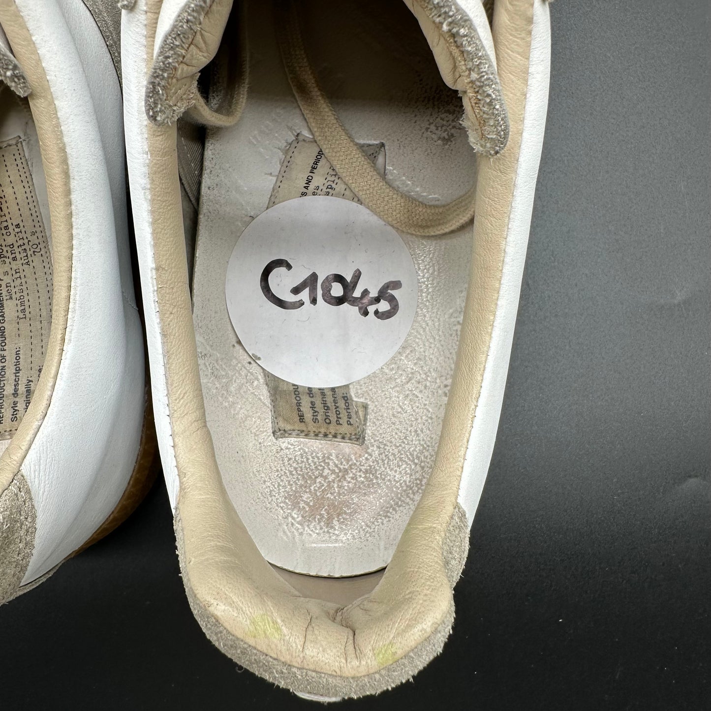 Maison Margiela Replica - Beige Blanc C1045