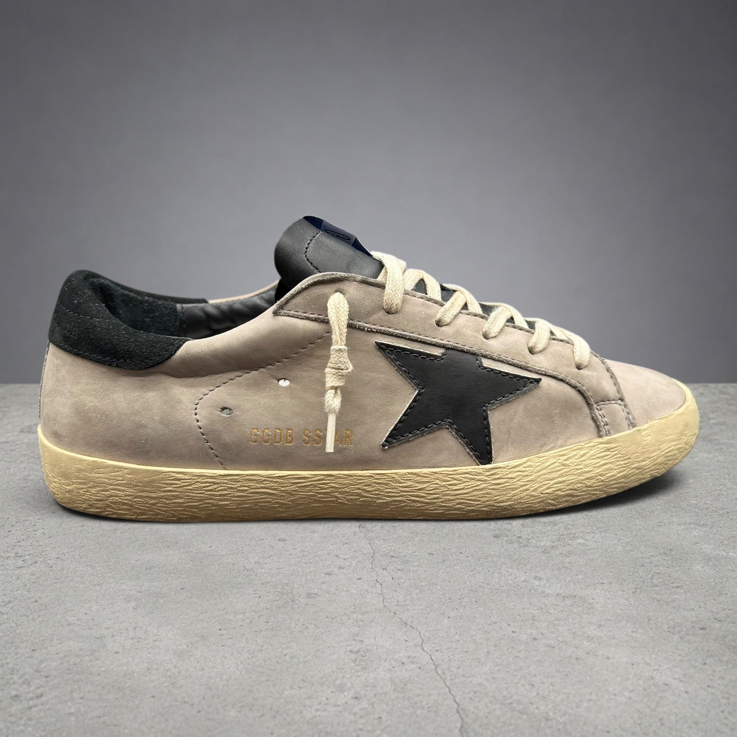 Golden Goose Superstar - Gris Noir Beige J001