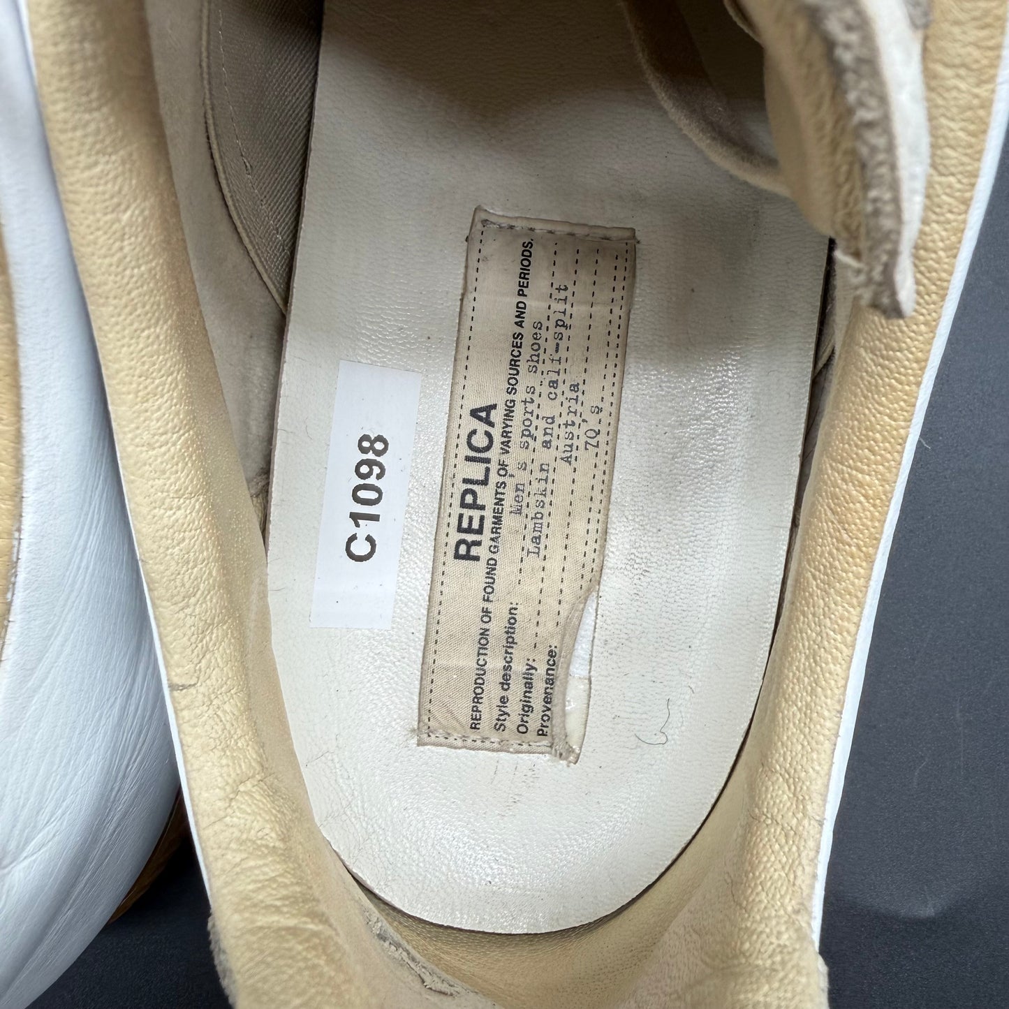 Maison Margiela Replica - Beige Blanc C1098