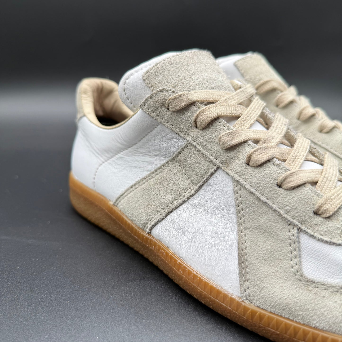 Maison Margiela Replica- Beige Blanc C1009