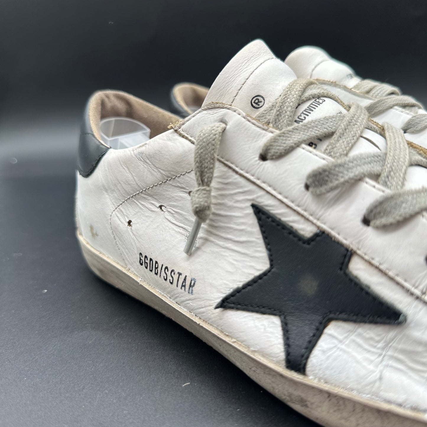 Golden Goose Superstar - Blanc Noir Beige J028