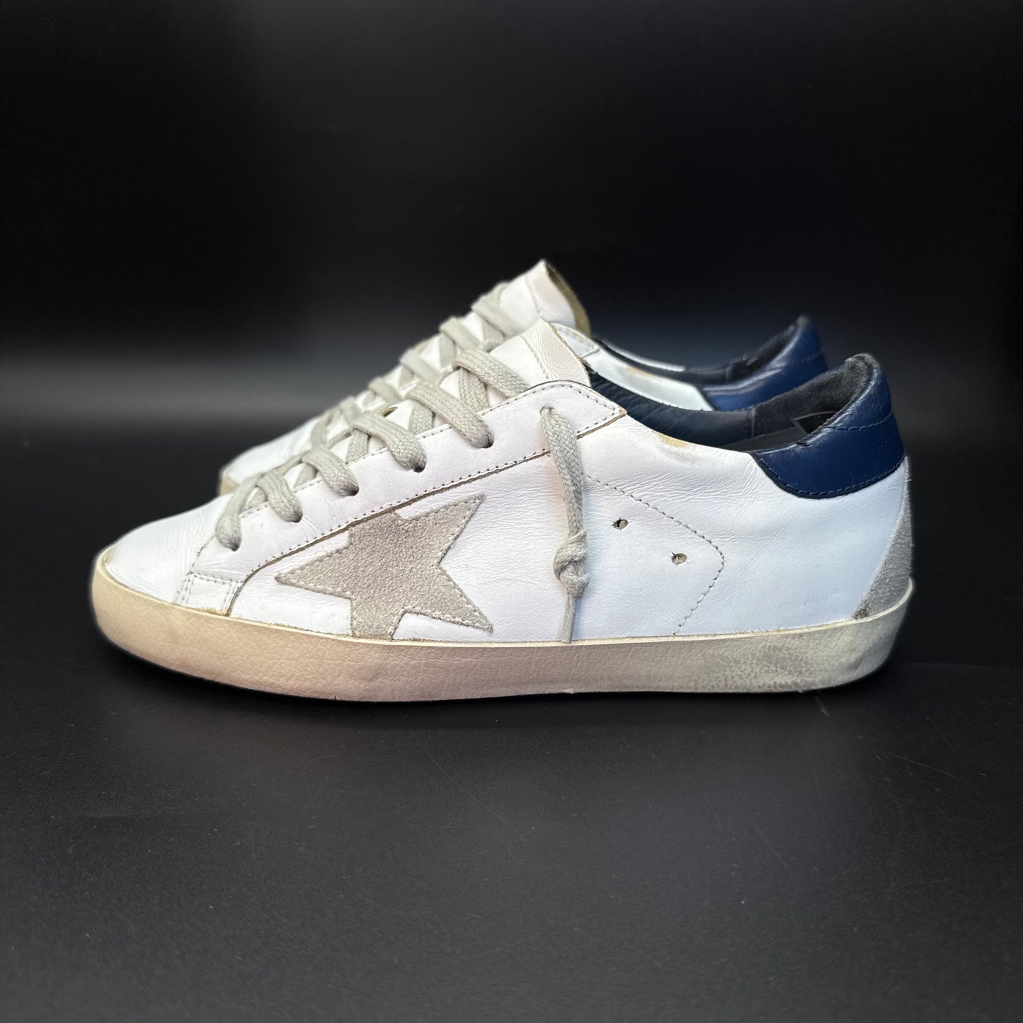 Golden Goose Superstar - Blanc/Bleu marine ◾️