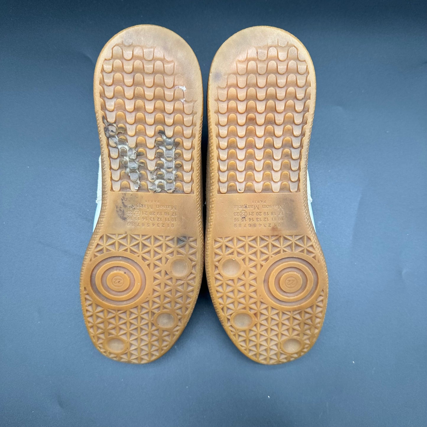 Maison Margiela Replica - Beige Blanc C1045