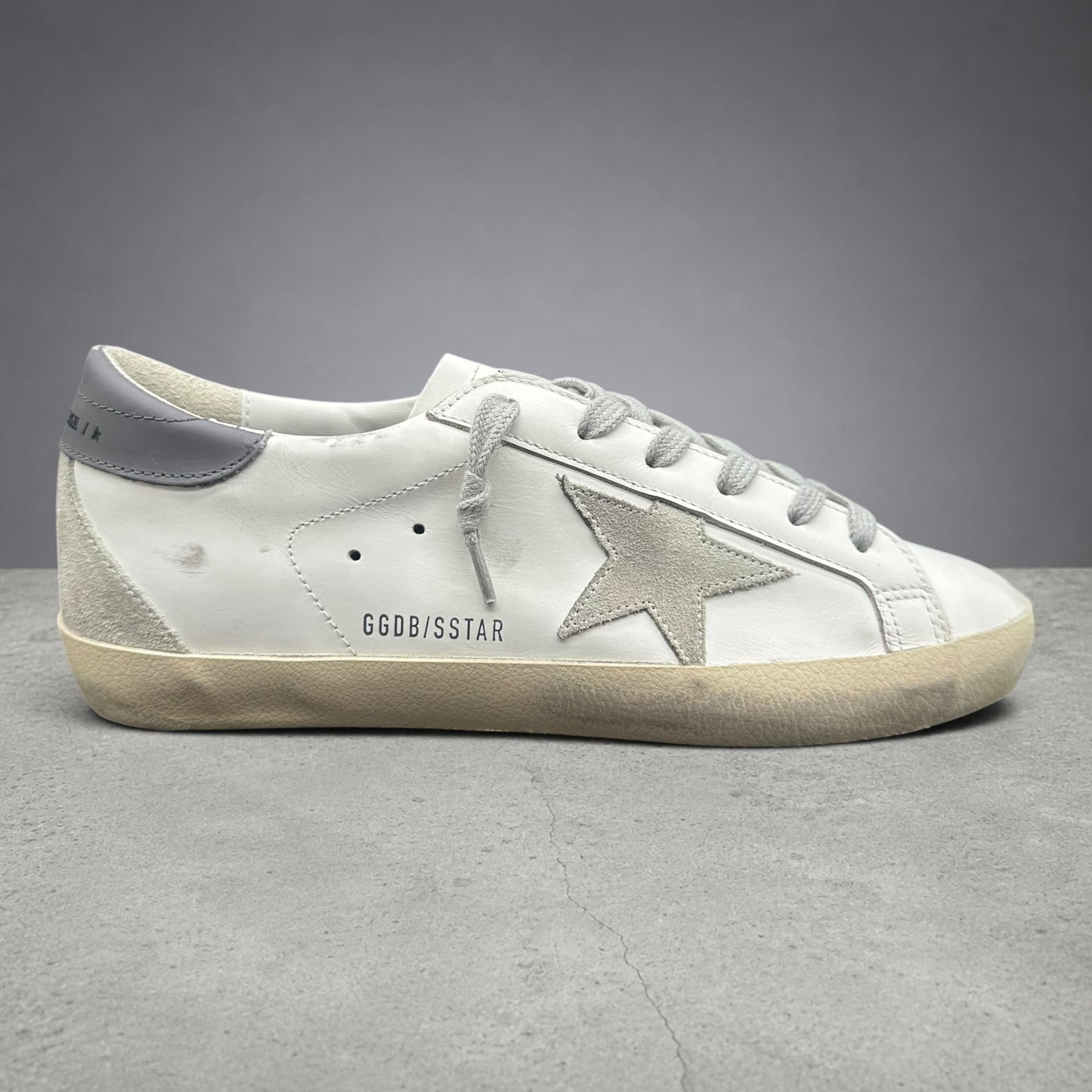 Golden Goose Superstar - Blanc Gris Beige J031