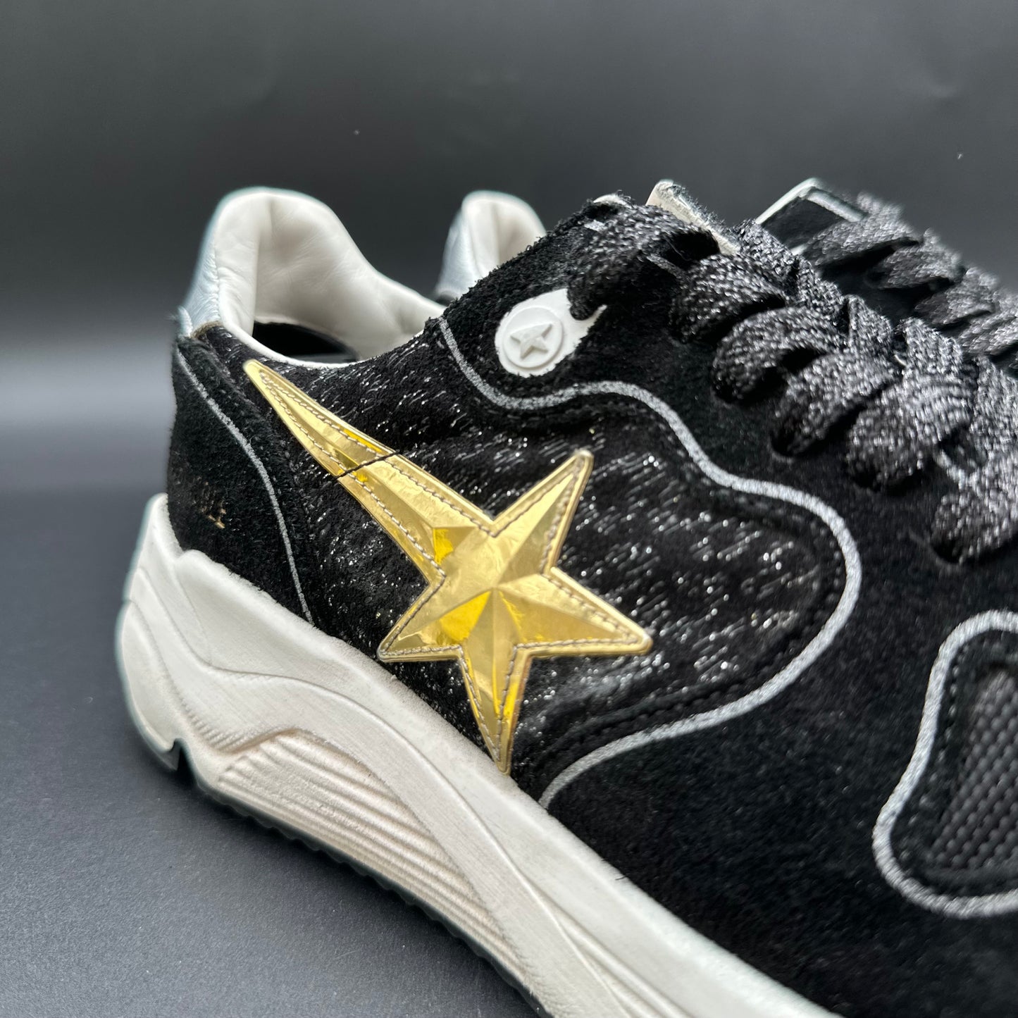 Golden Goose Running - Noir Blanc Or J034